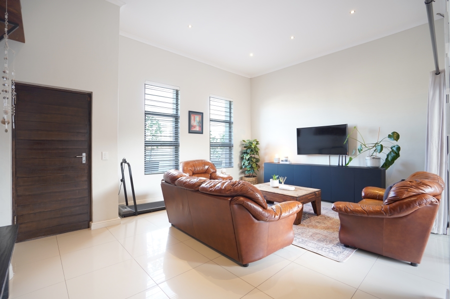3 Bedroom Property for Sale in Parklands North Western Cape